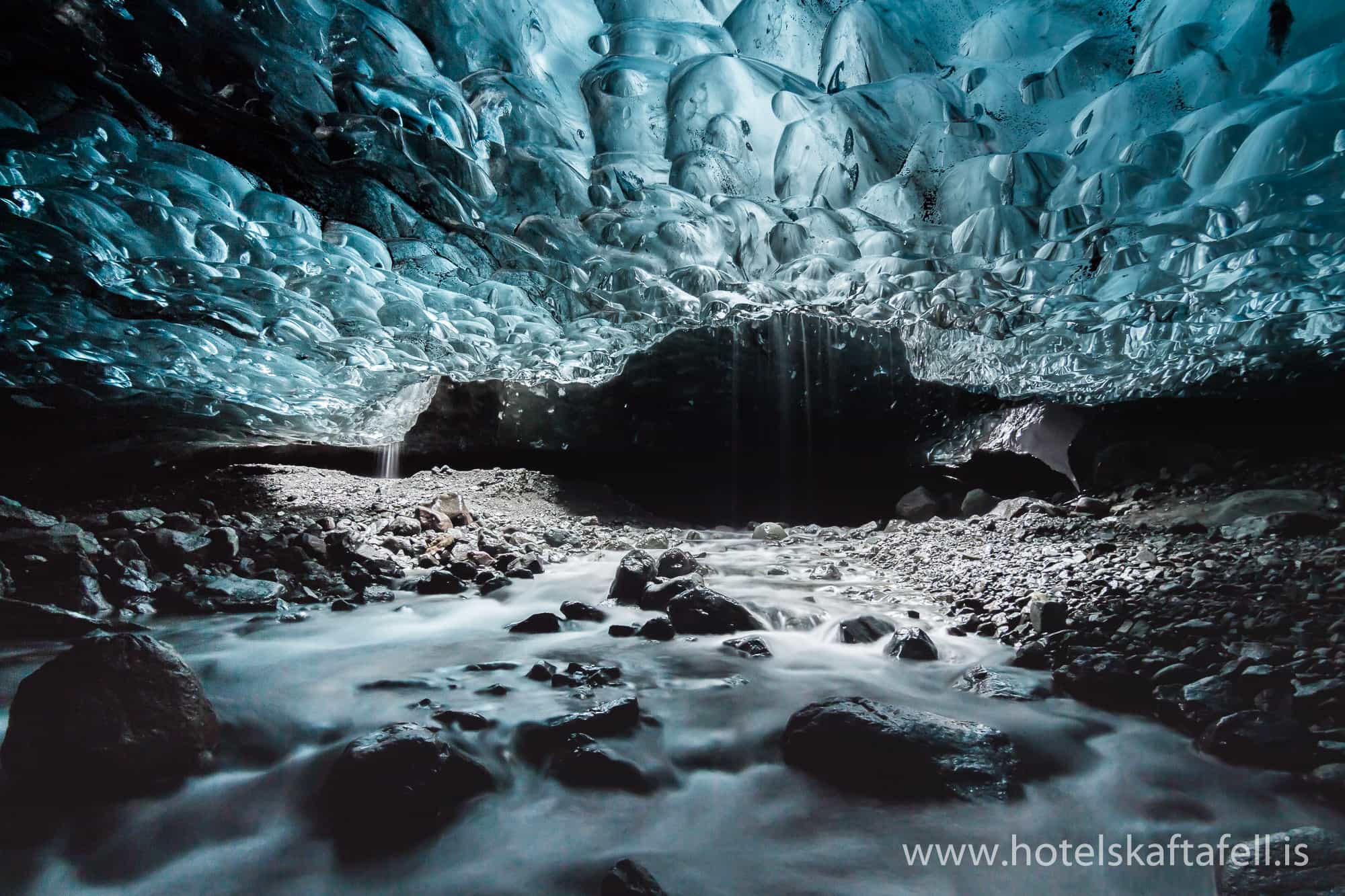 In the winter ice cave exploartion are popular close to Hotel Skaftafell